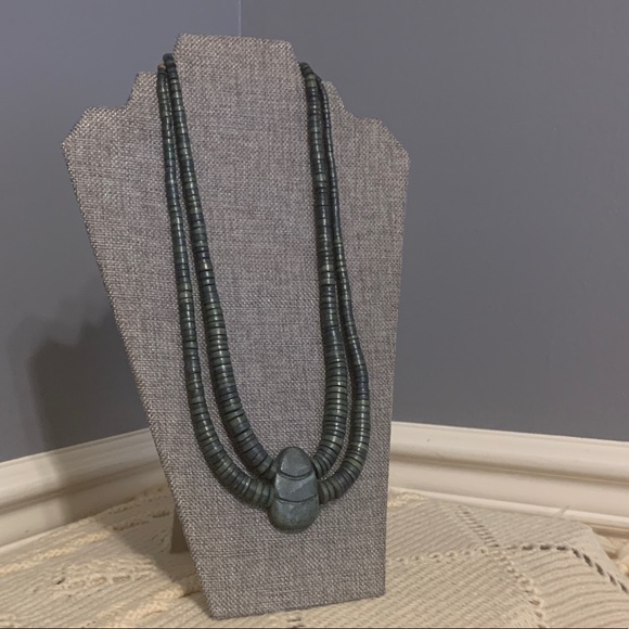 🐞2 for 30🐞 Unique Green Wood Necklace - Picture 4 of 4